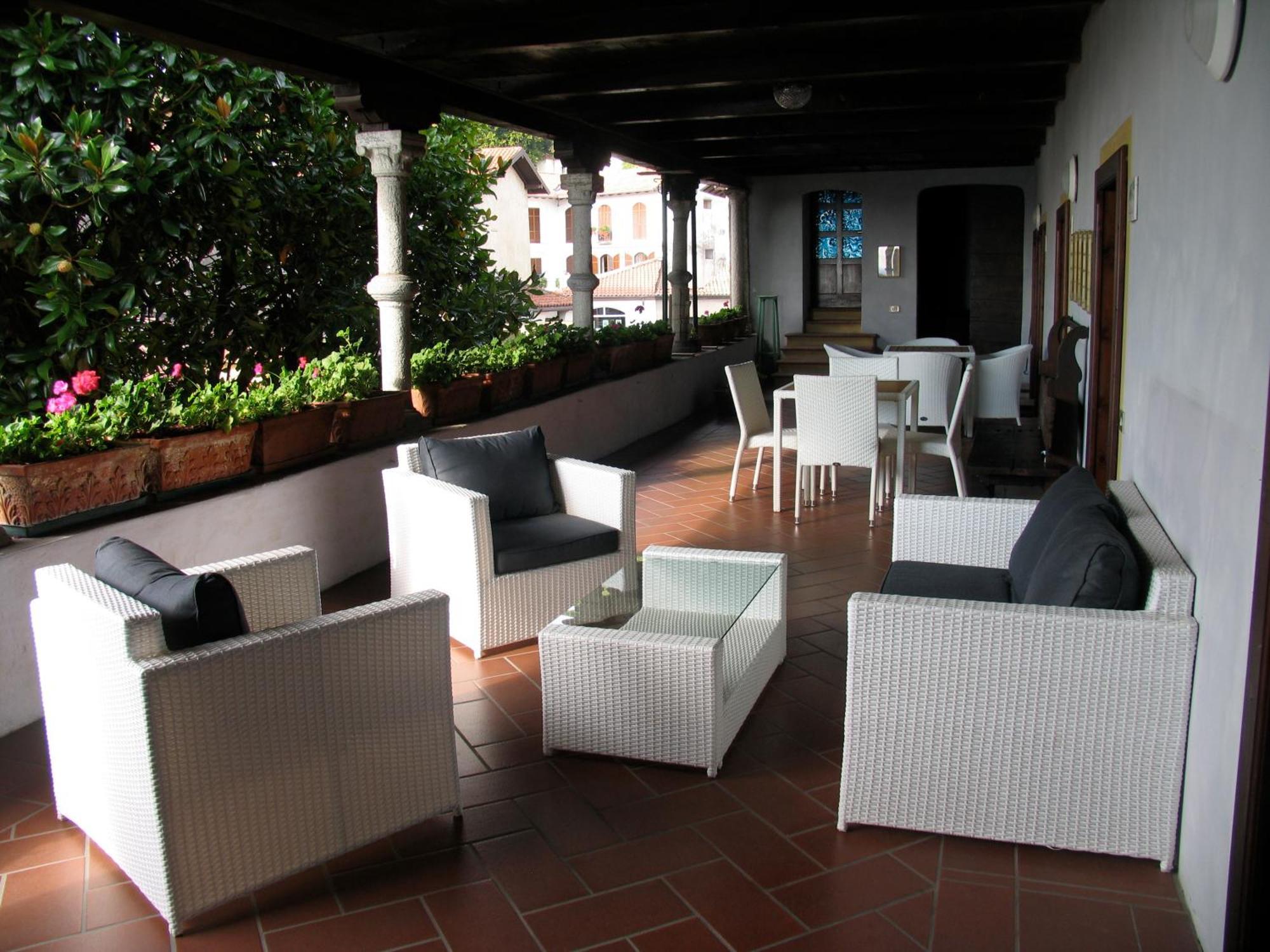 Casamariuccia Guest House Massino Visconti Exterior photo